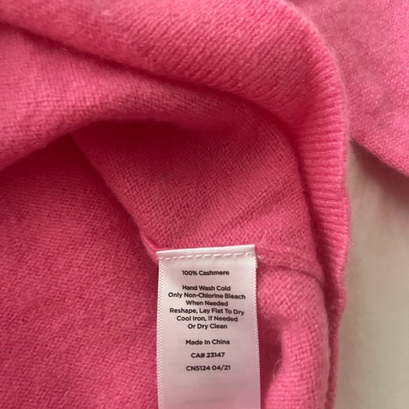 Talbots, cashmere sweater. Can be hand washed. - Picture 5 of 5